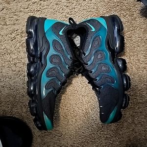 Men Nike Air VaporMax Plus size 11 Eagle green
